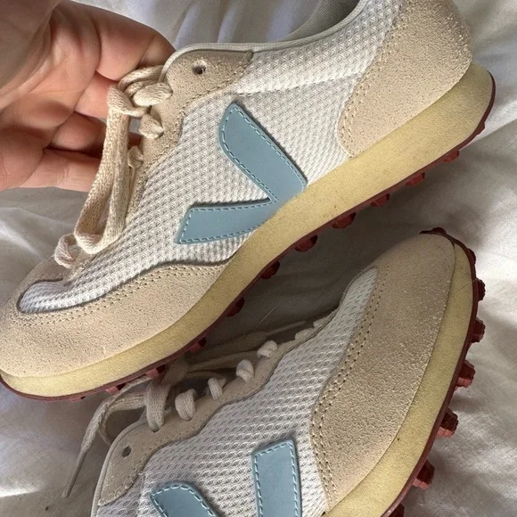 NEW Veja Rio Branco Alveomesh Sneaker women size 7 cream gravel steel MINT - Picture 11 of 11
